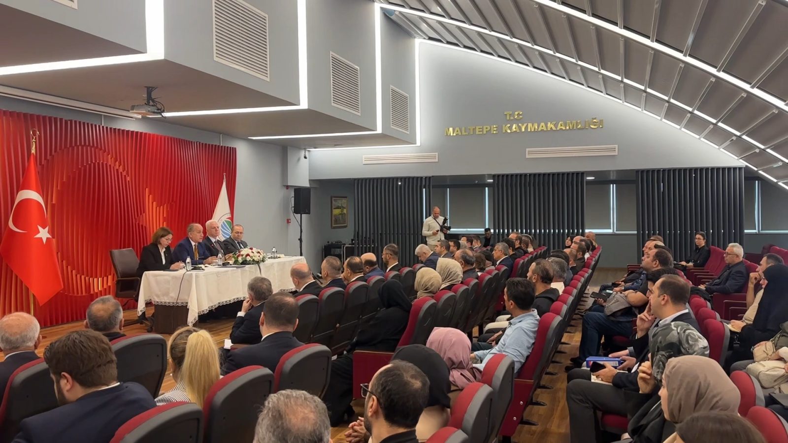 Maltepe’de Çöken Bina ve Çevresi için TOKİ ile Dönüşüm İmkanı Sunuldu