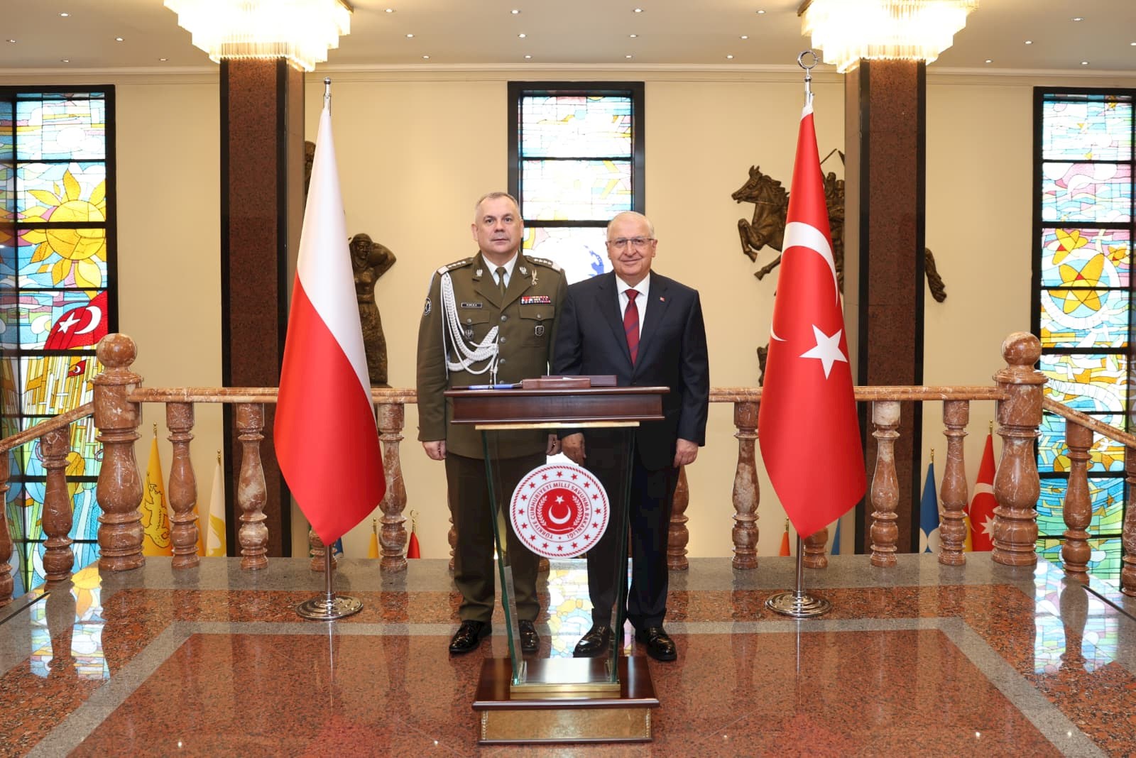 Millî Savunma Bakanı Yaşar Güler, Polonya Genelkurmay Başkanı Orgeneral Wieslaw Kukula’yı Kabul Etti