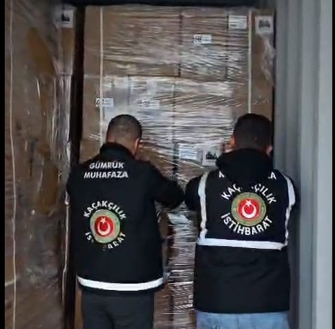 Ticaret Bakanlığı Gümrükler Muhafaza Ekiplerinden İki Ayrı Operasyonda Tarihî Yakalama