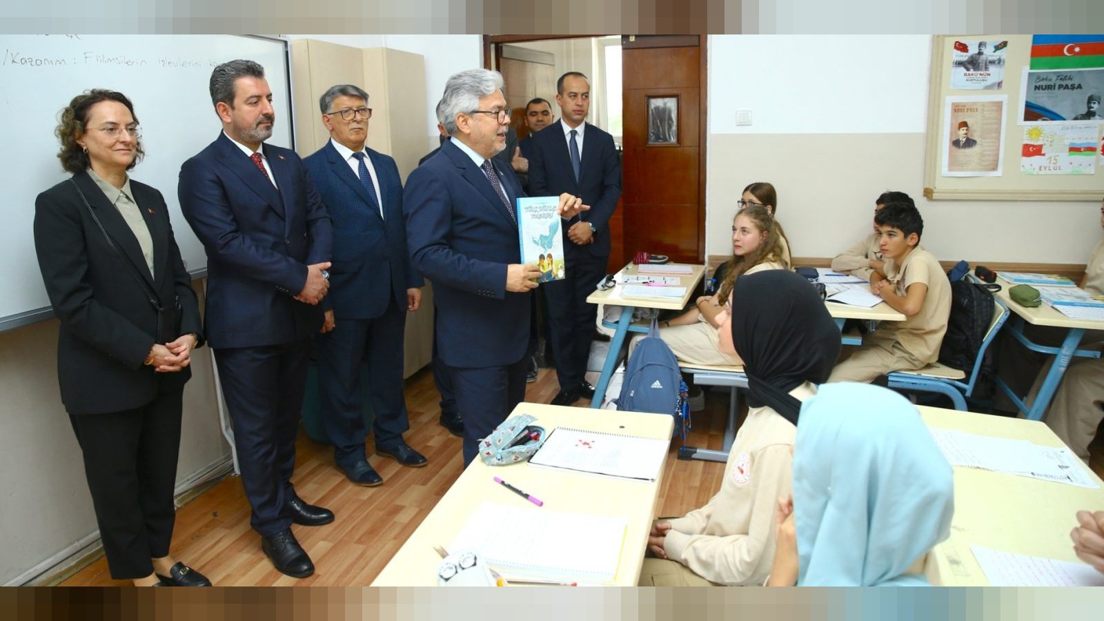 Türk Dünyasını Konu Alan İki Eser, Azerbaycan Türkçesiyle Öğrencilerle Buluştu