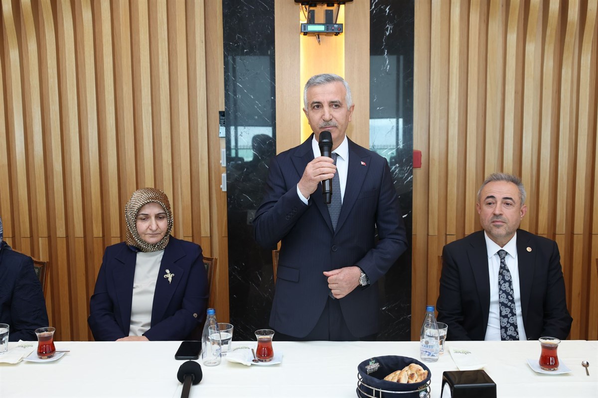 Kahramanmaraş Valisi; Anneler Günü Dolayısıyla Şehit Anneleri, Eşleri ve Gazi Aileleri ile Buluştu